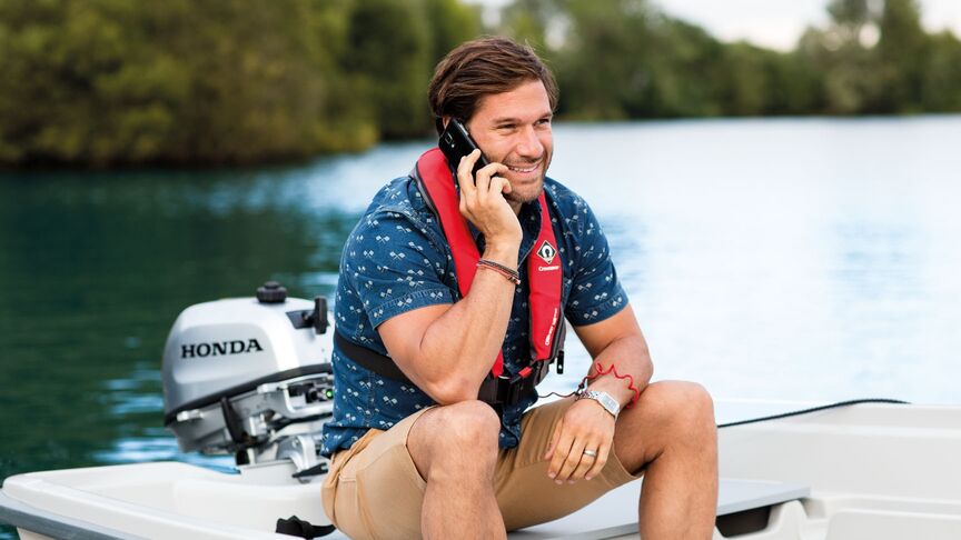 Koppel op een boot met een Honda BF6 motor 